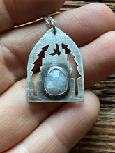 Load image into Gallery viewer, Pine Cathedral Necklace with Grey Star Sapphire