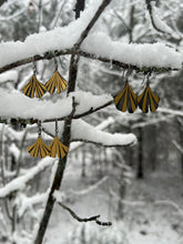 Load image into Gallery viewer, Keum-boo Gingko Leaf Earrings in 24K Gold and Silver (Small)
