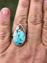 Load image into Gallery viewer, Sky cloud turquoise on a pine tree band ring
